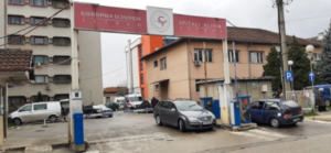 Вработените во болницата во Лешок не се согласуваат со министерот Демири за спојување со Клиничката болница во Тетово