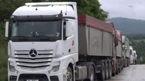 Забарана за тешки товарни возила од 1 јули до 31 август во викенди и екстремни вруќини