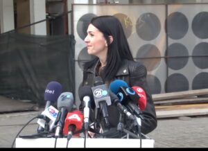 „Данела Арсовска да престане со манипулации и лаги и да се фати за работа“, реакција на министерката Бисера Костадиновска Стојчевска