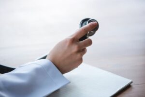 Докторка од битолската болница фатена со поткуп