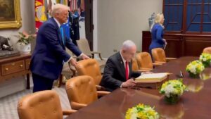 Израел се согласи на примирје