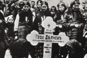 По три години го откопавме черепот, во 1908 и градниот кош, до 1915-та ги чуваше дедо Никола, сведочел Чаков за зачување на коските на Гоце