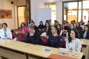 Подигање на свеста за дигиталното насилство: Студенти од УГД и италијанската полиција во заедничка мисија за безбеден интернет