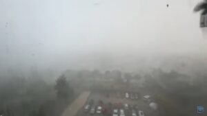 (Видео) „Вакво нешто не сме виделе“ – Невреме го однесе Сплит